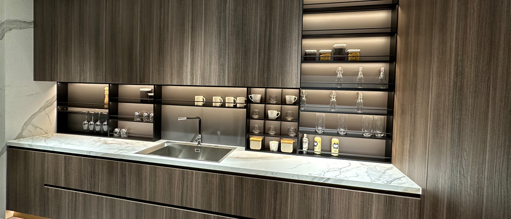 Curio Shelr Series 1